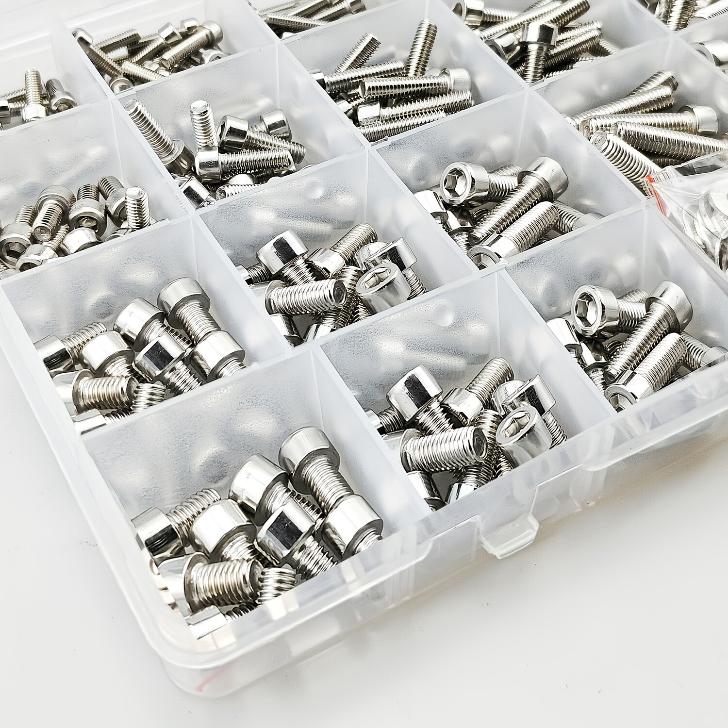 Set da 672 pezzi: viti a testa - Nuts Mix recensione e prezzo